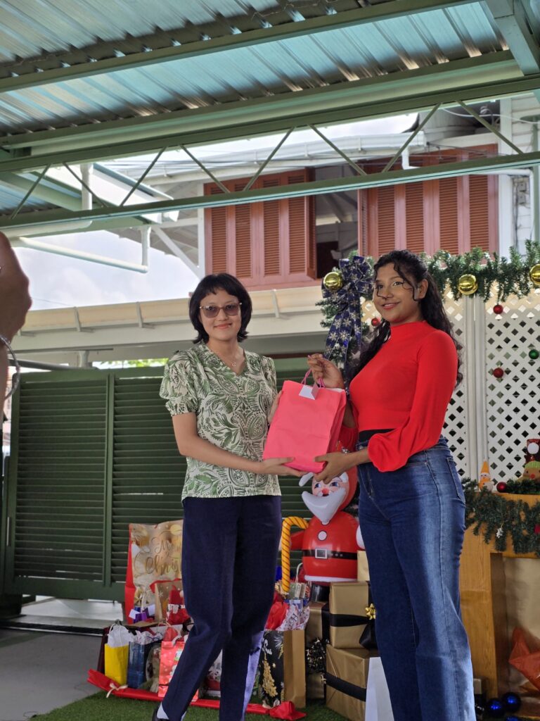 0db22e70-3019-4c91-8546-827821660f4d-1