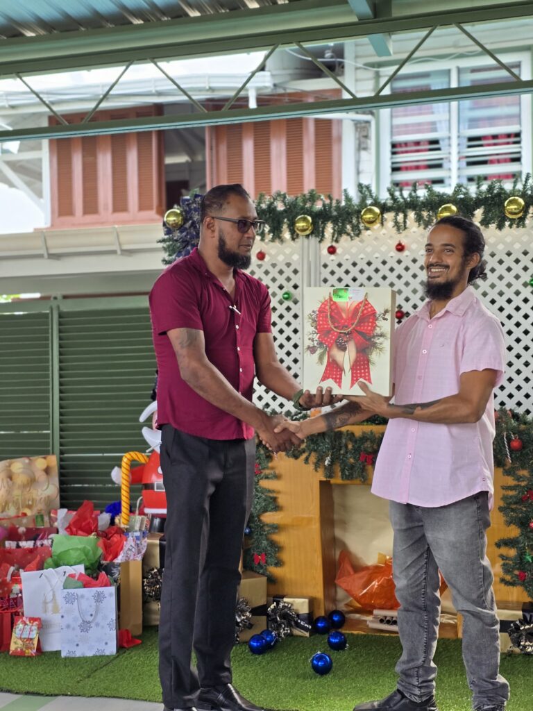 21159761-03c7-492a-be37-45a2c36f5bbc