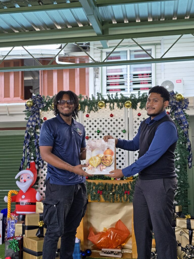 8c1d6063-366d-45be-a8ad-75cd93b09b41-1