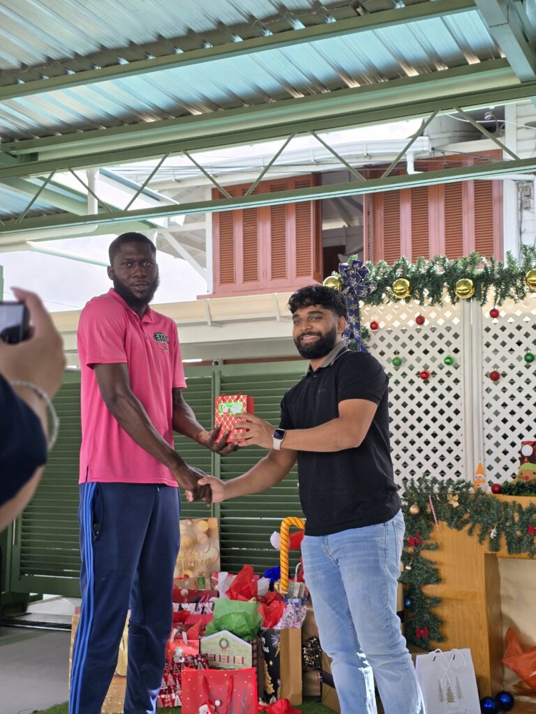 e9b4f4a1-1cad-42ed-a766-b35c0528a488-1